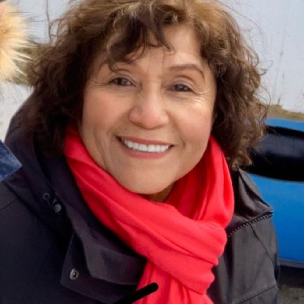 Meet your Posher, Delia